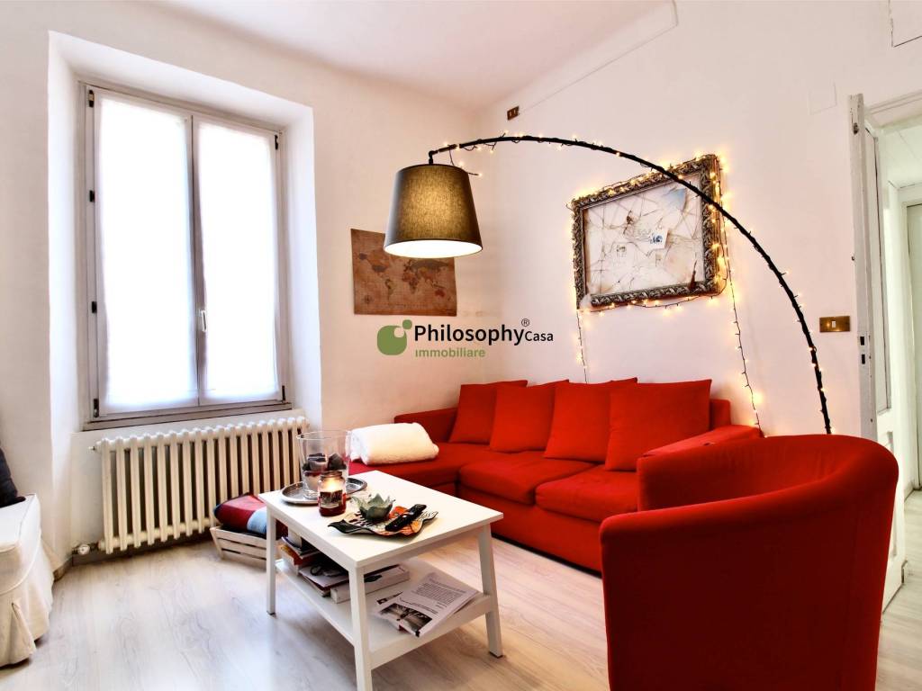 Vendita Appartamento Ancona. Trilocale in piazza Ugo Bassi. Buono stato, terzo piano