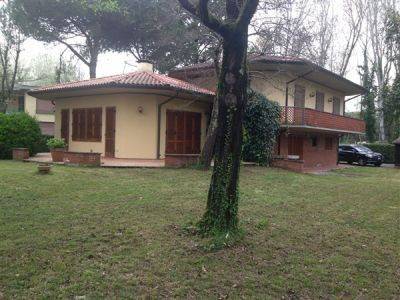Villa unifamiliare via delle macchie, ronchi - poveromo, massa