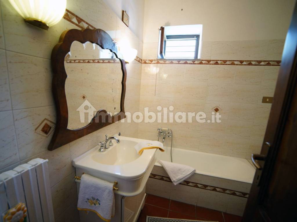 Bagno piano primo