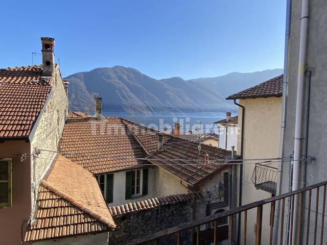 Lago Como Mezzegra Appartamento con Balcone e Vista Lago rid-8