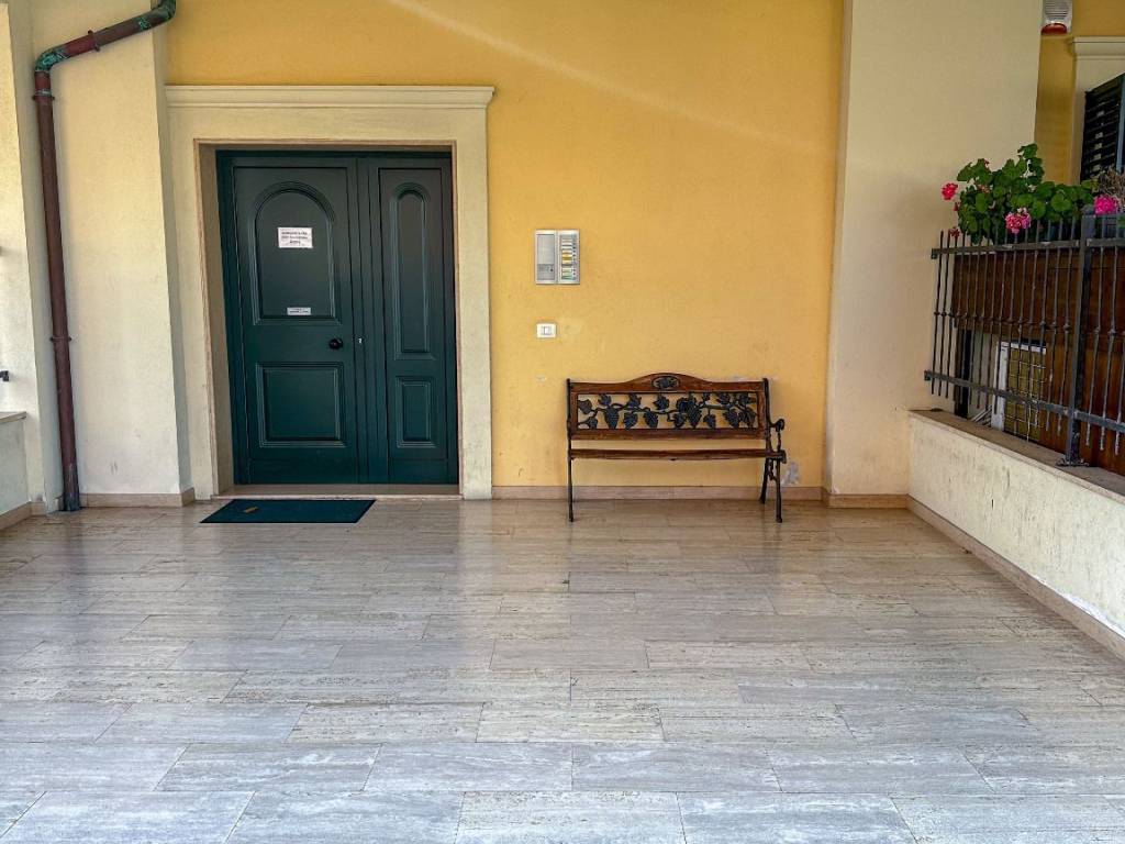 ingresso palazzina