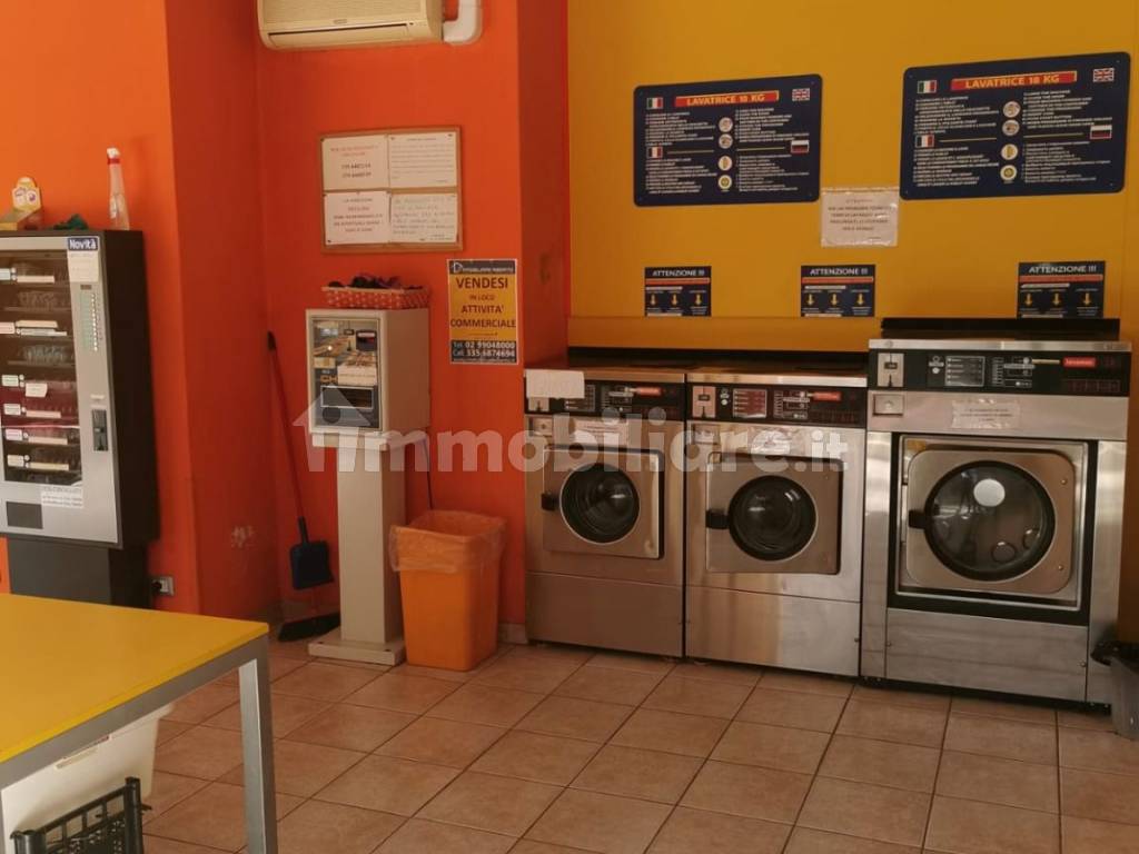 Laundry - Dry cleaner's via Cardinale Agostino Gaetano Riboldi 233, Paderno  Dugnano, Ref. 101232033 - Immobiliare.it