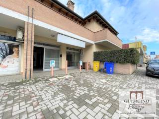 Vetrine fronte strada