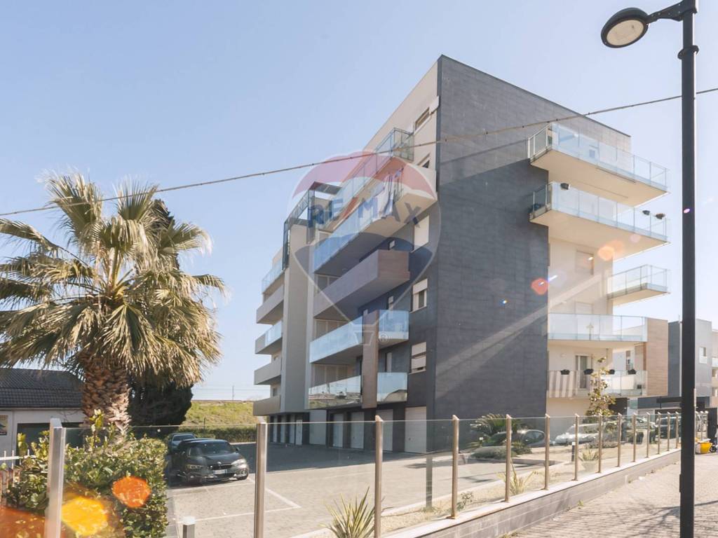 Sale Apartment Pescara. 2room flat in via alento 69/71. Excellent