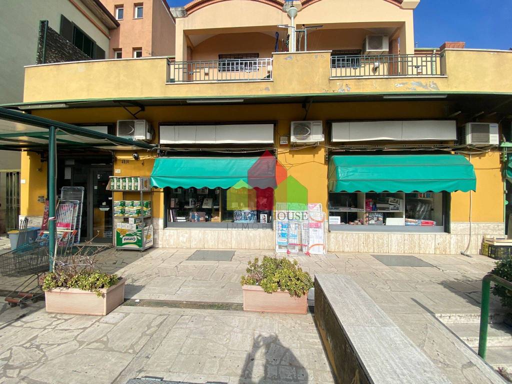 Negozio di casalinghi via Nunziale Sant'Antonio, Trentola-Ducenta, Rif