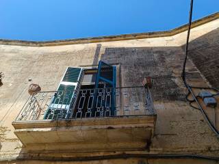 Vendesi apparamento con giardino sulle mura Lecce