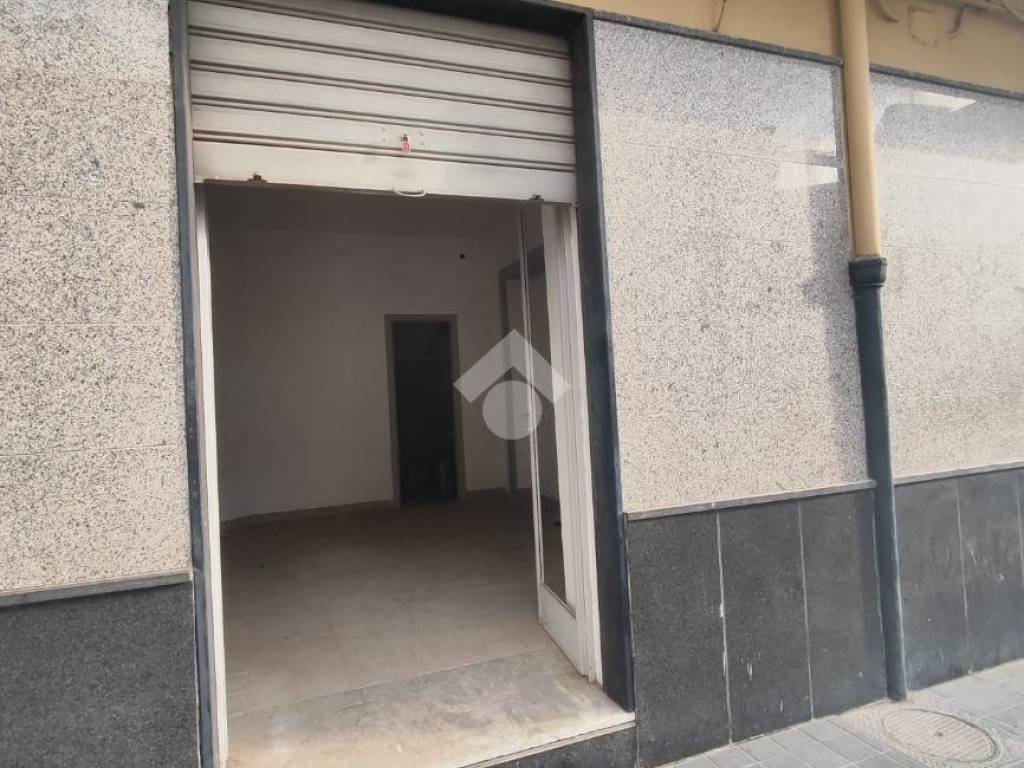 Garage - box via giovanni giolitti, afragola