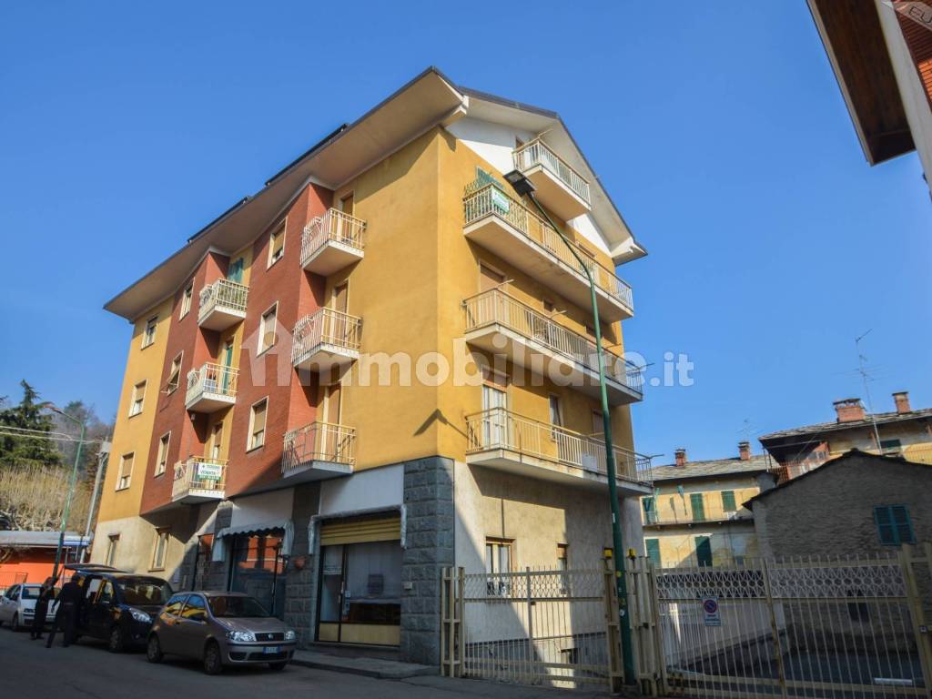 Vendita Appartamento Torre Pellice. Quadrilocale in via Caduti per la