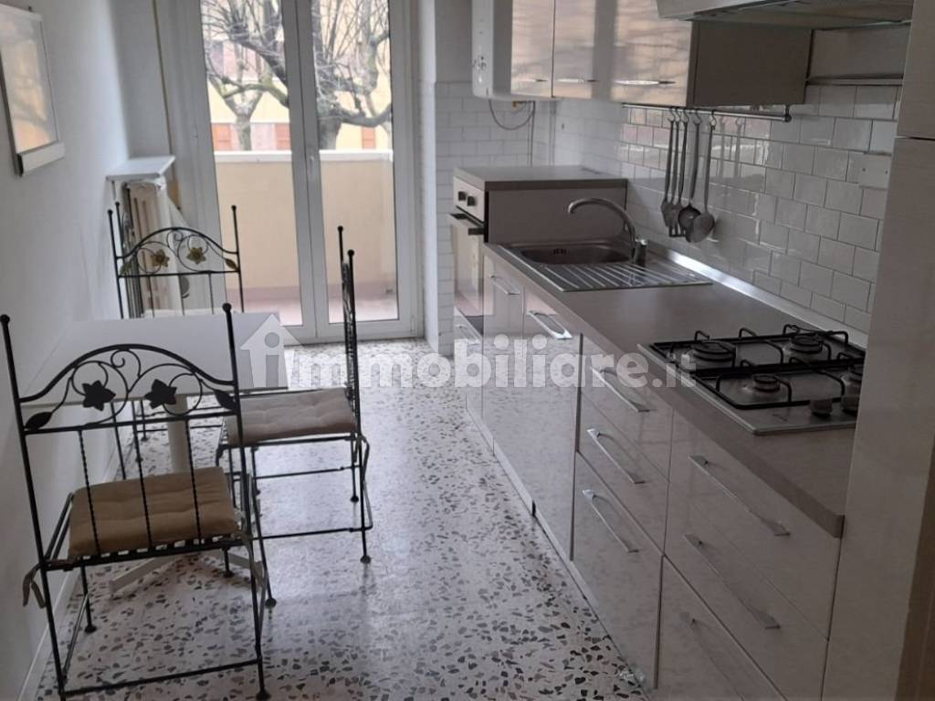 Cucina con terrazzo