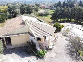 villa con piscina a canicattini bagni   3