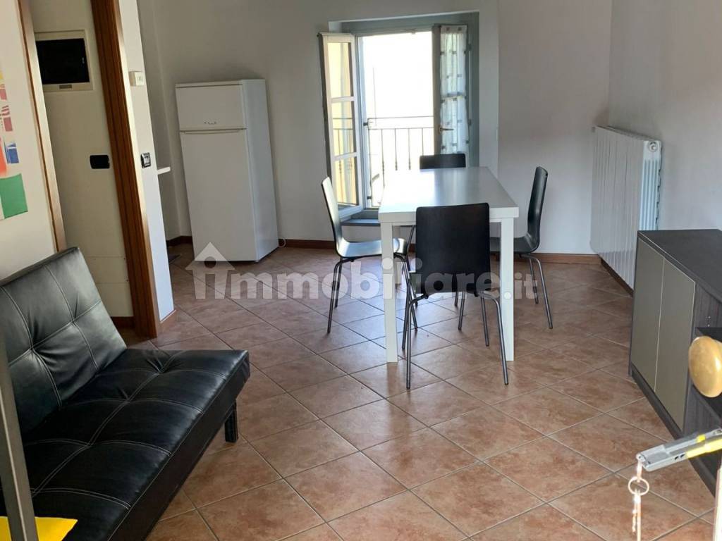 Affitto Appartamento Romano di Lombardia. Bilocale in via Comelli Rubini. Buono stato, secondo Affitto Appartamento Romano di Lombardia. Bilocale in via Comelli Rubini. Buono stato, secondo