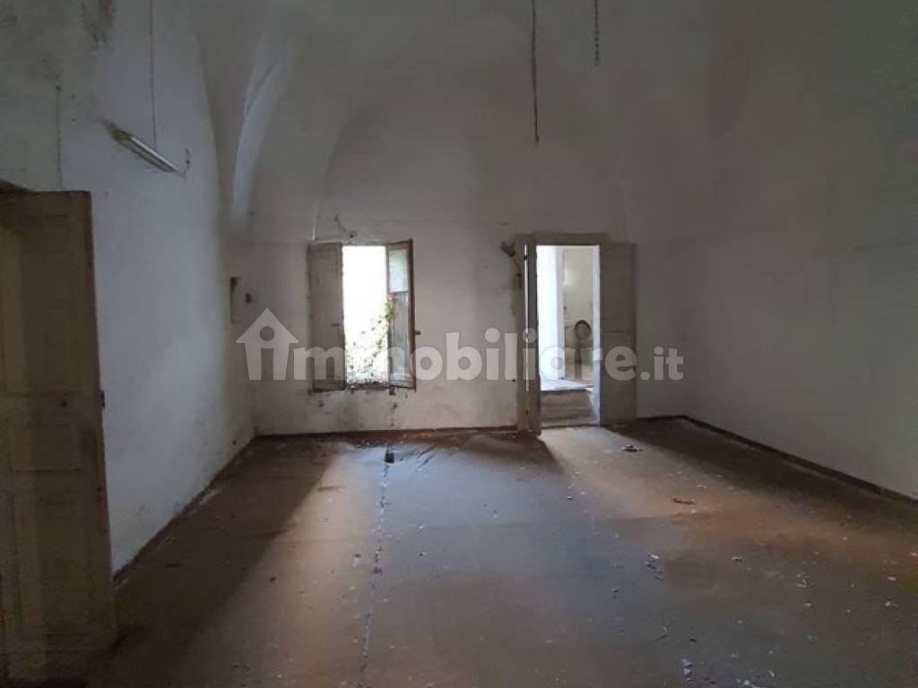 antico palazzo storico nel centro di mellissano Gabetti franchising agency ugento (1).jpg