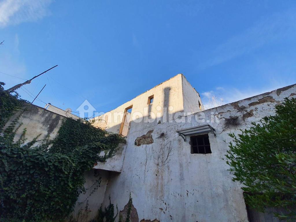 antico palazzo storico nel centro di mellissano Gabetti franchising agency ugento (13).jpg