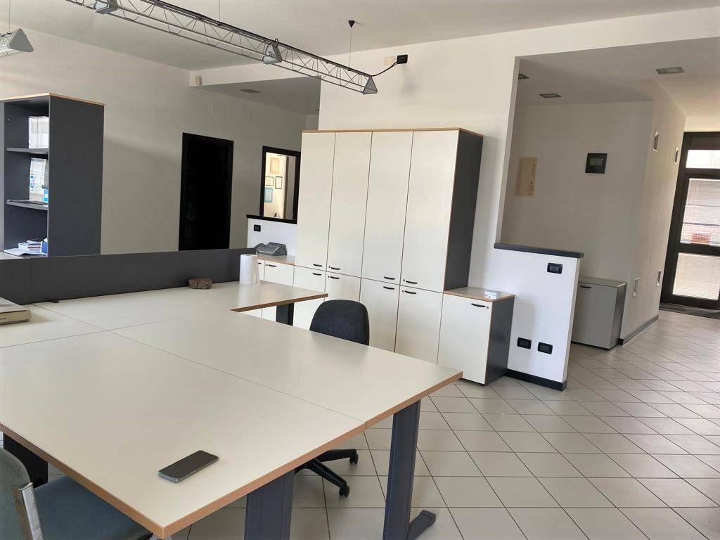 Ufficio - Studio in vendita, Lucca, Rif. 101527801 - Immobiliare.it