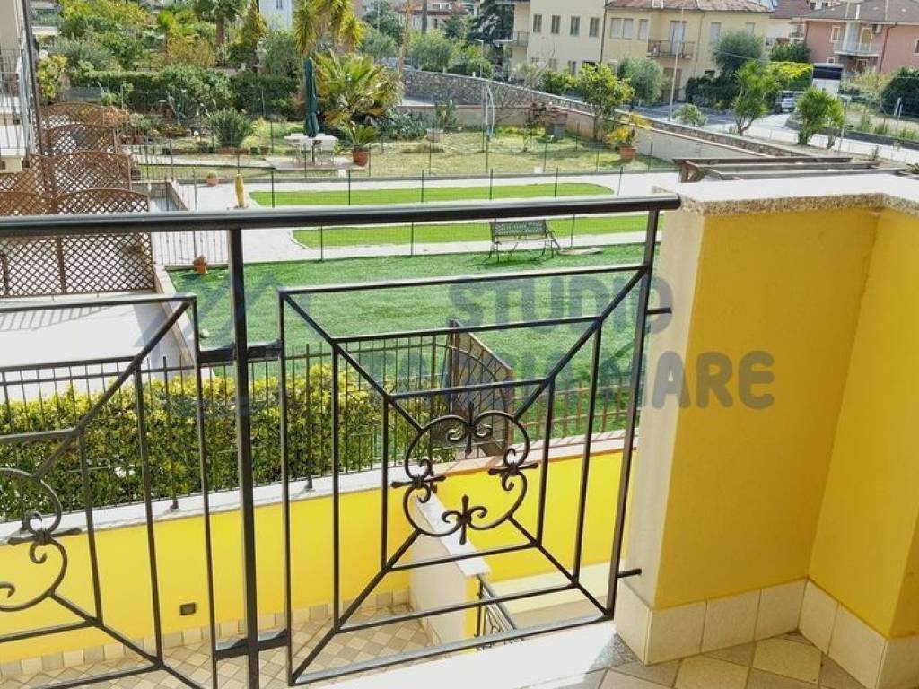 Vendita Appartamento Riva Ligure. Monolocale in Strada Casai. Ottimo stato, secondo piano, con