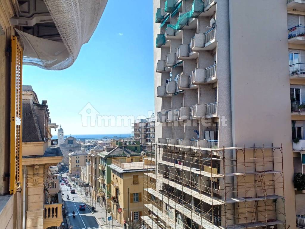 Vendita Appartamento in viale Carlo Canepa 15. Genova. Ottimo stato,  secondo piano, con balcone, riscaldamento centralizzato, rif. 101543097