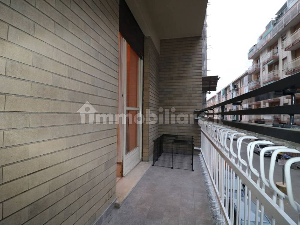 Balcone lato camera