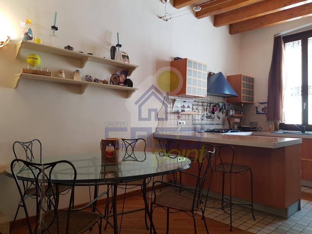 ZONA GIORNO 1 P.T.  LATO SINISTRO