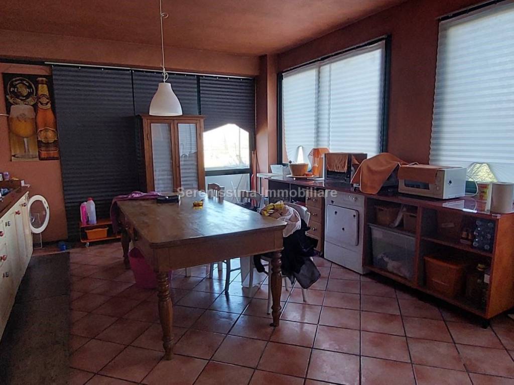 Vendita Villa Unifamiliare Montelabbate Buono Stato Posto Auto Con vendita-villa-unifamiliare-montelabbate-buono-stato-posto-auto-con