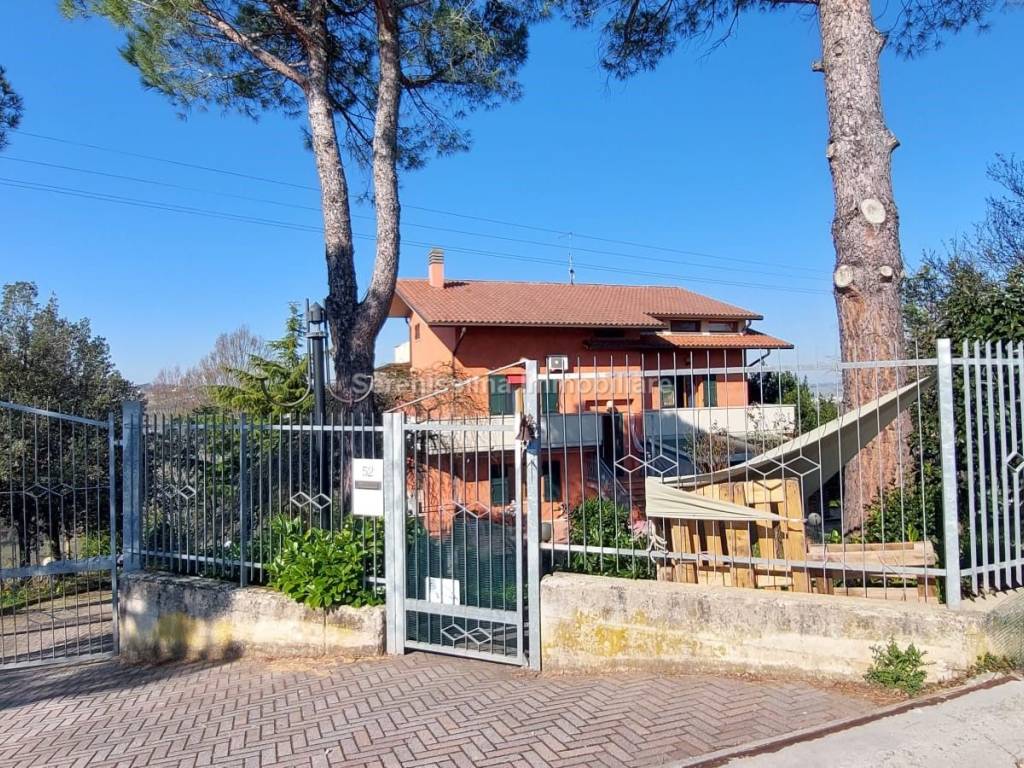 Vendita Villa Unifamiliare Montelabbate Buono Stato Posto Auto Con vendita-villa-unifamiliare-montelabbate-buono-stato-posto-auto-con