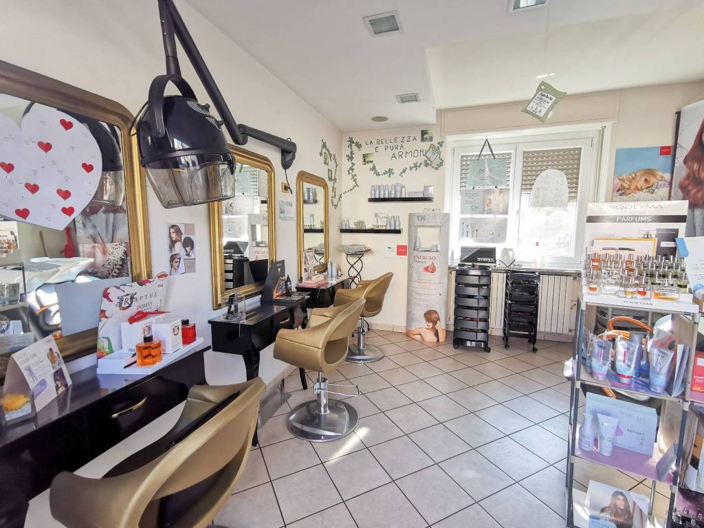 Parrucchiere Barbiere via Dalmazia 62, Varese, Rif. 101543271