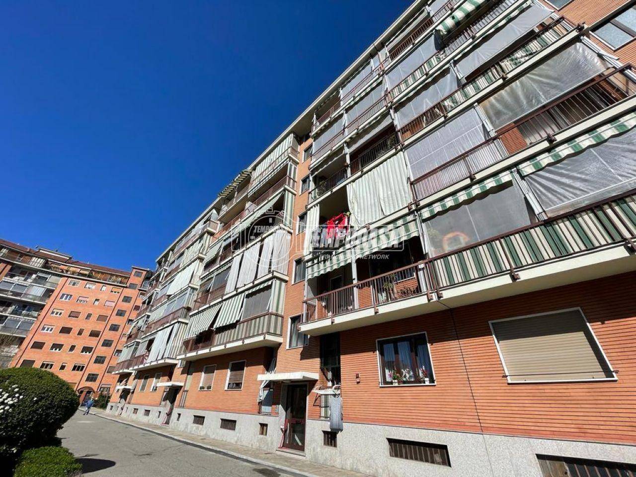 Vendita Appartamento Torino. Trilocale in via lanzo 175/A. Ottimo stato,  quarto piano, con balcone, riscaldamento centralizzato, rif. 101586609