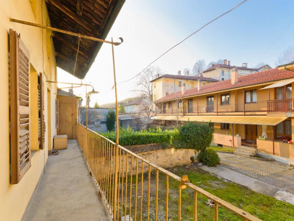 balcone interno cortile