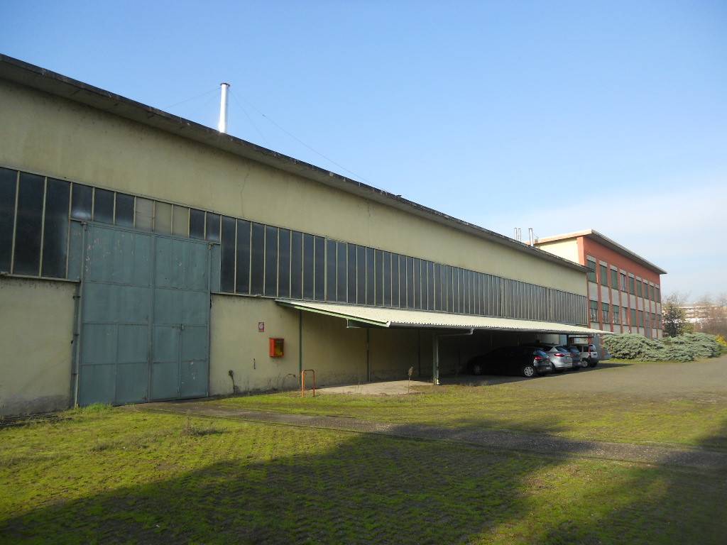 Capannone viale italia, corsico