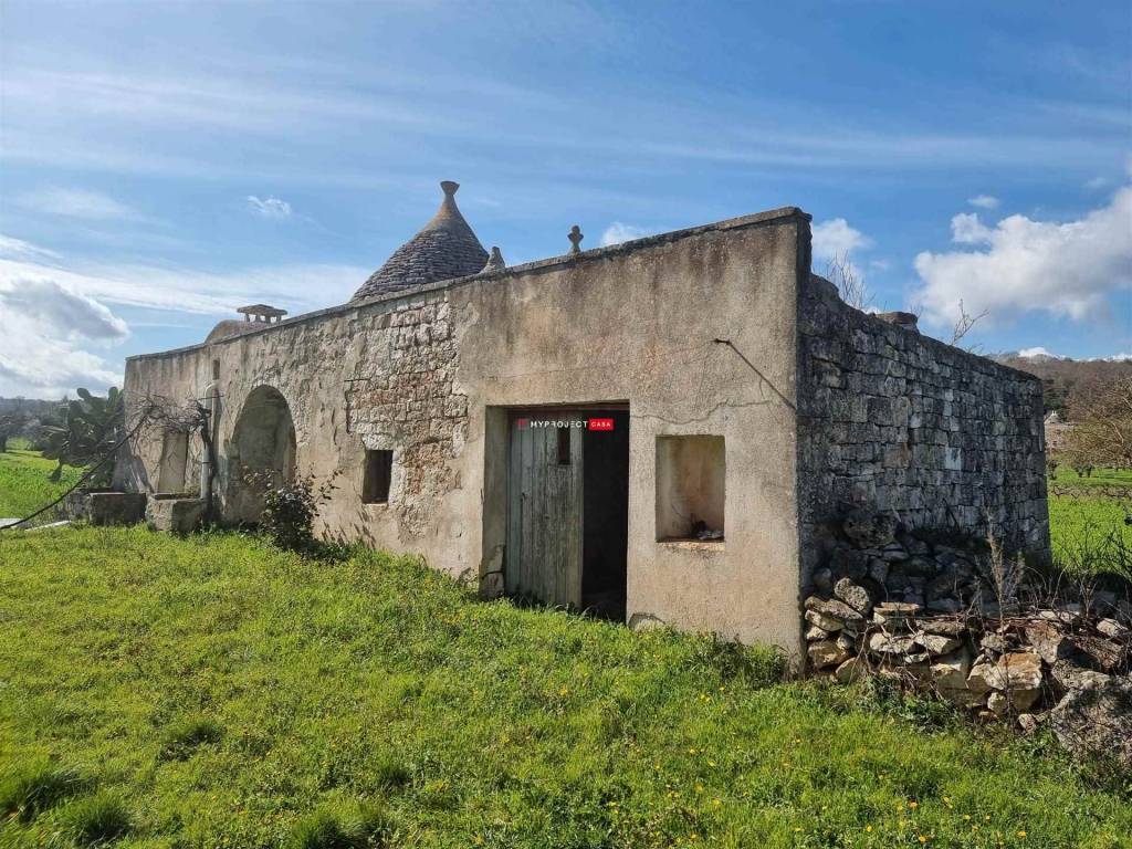 Trulli con lamie in vendita Valle d'Itria