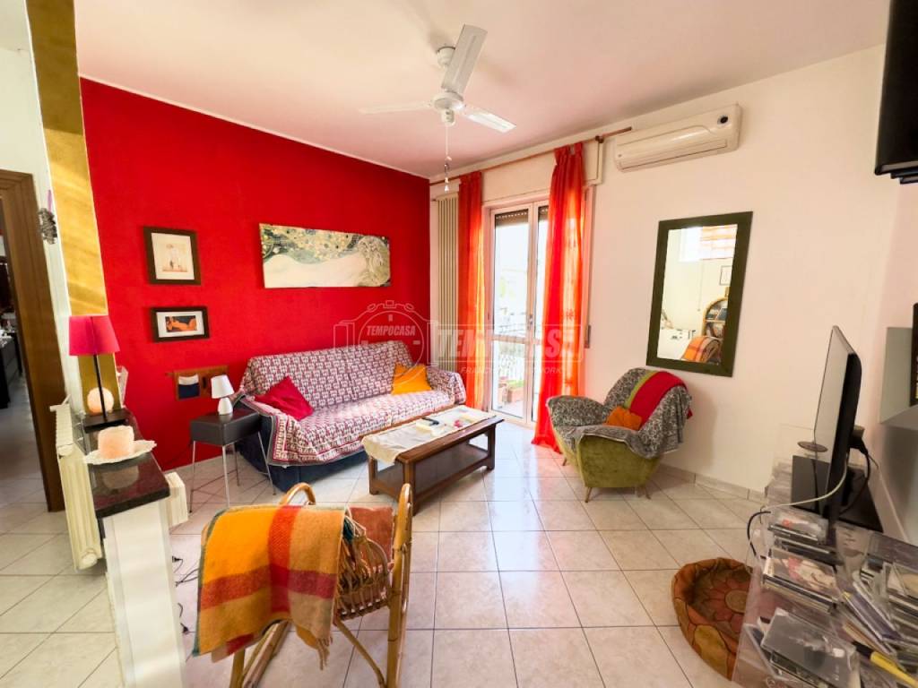 Vendita Appartamento Paderno Dugnano. Bilocale in via PIAGGIO 9. Buono