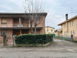 Ville in vendita Correggio - Immobiliare.it