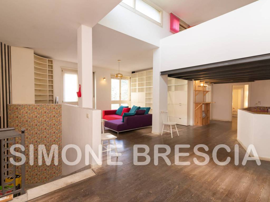 Vendita Appartamento Milano. Quadrilocale in via dei Gracchi 26. Buono ...