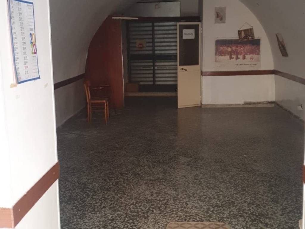 vendita-uffici-laboratori-e-negozi-bari-rif-c234-locale-eiioz0ci.jpg