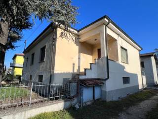 Case indipendenti in vendita in provincia di Pavia - Immobiliare.it