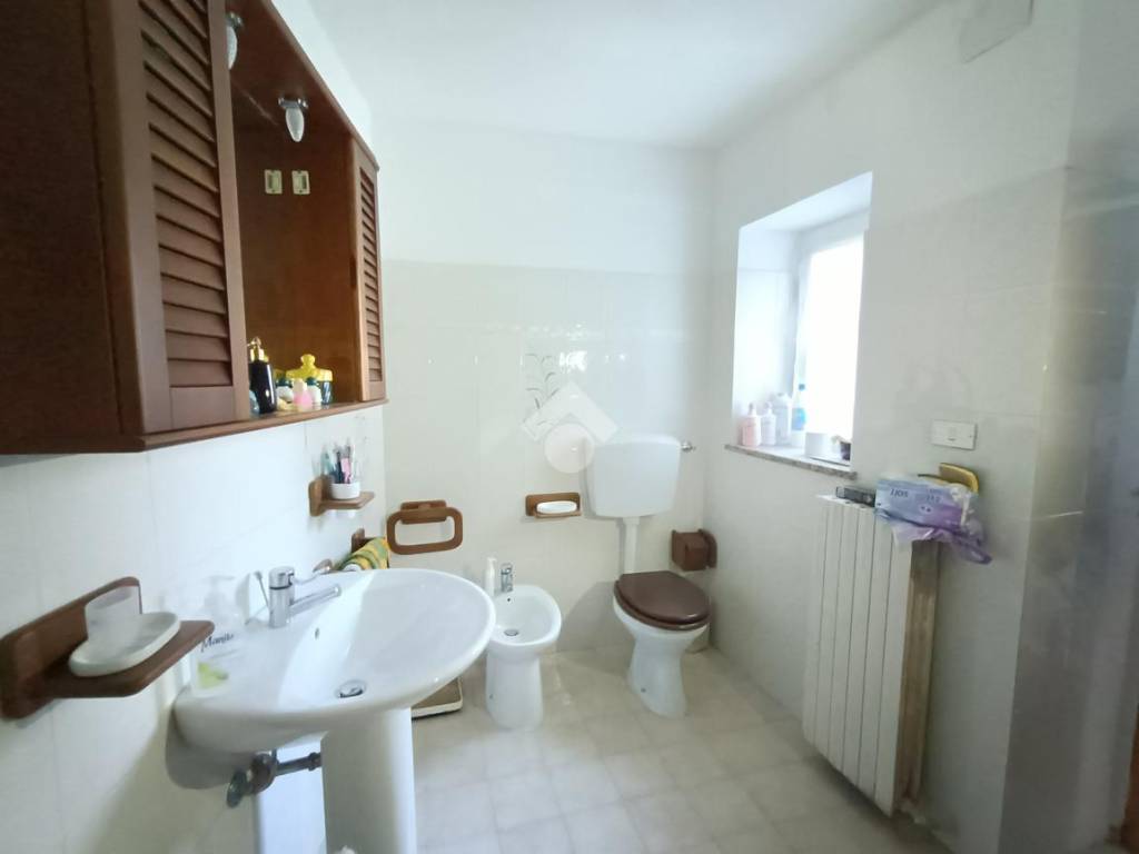 bagno primo piano