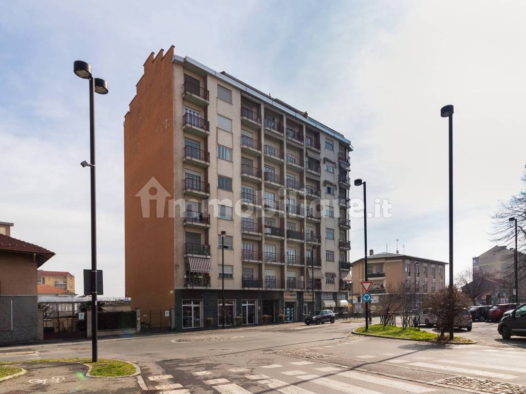 Vendita Appartamento Venaria Reale. Trilocale in corso Giuseppe