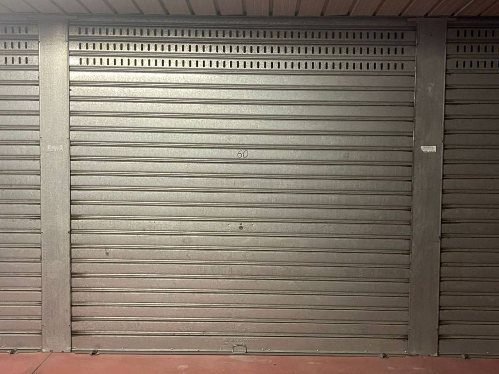 Garage - box via eugenio curiel, centro, rozzano