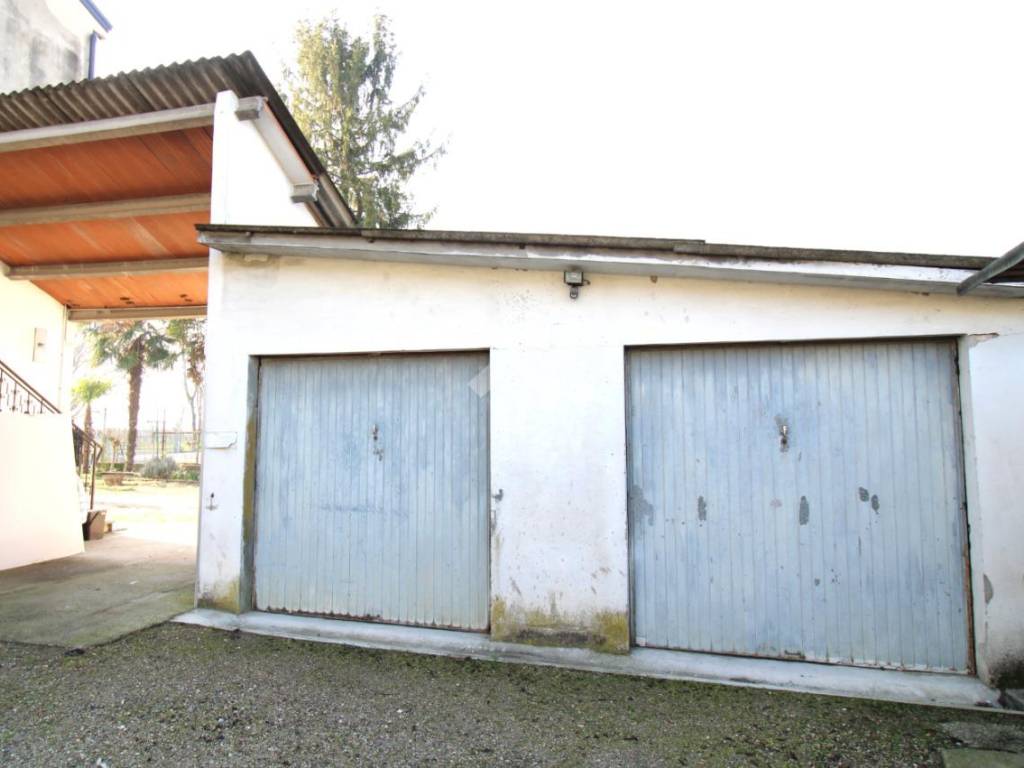 garage