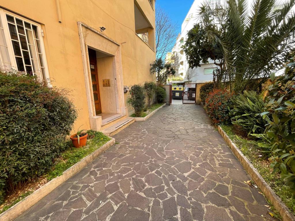 Affitto Appartamento Roma Monolocale In Via Lorenzo Il Buono Stato 
