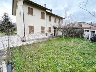 Esterno con giardino e terrazzo 