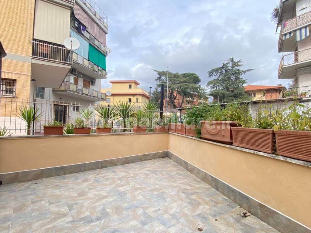 Affitto Appartamento Roma. Monolocale in via dei Gonzaga. Buono stato