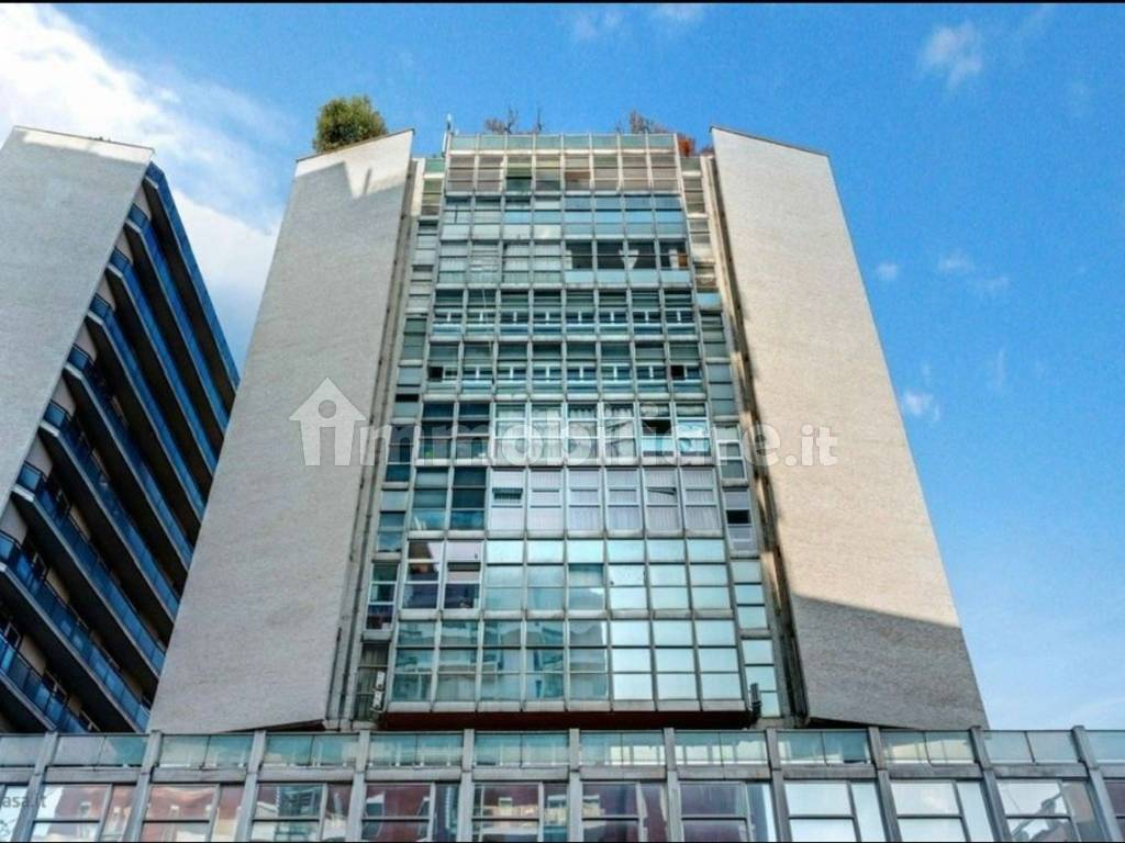Affitto Appartamento Milano. Trilocale in via Giovanni Battista Pirelli