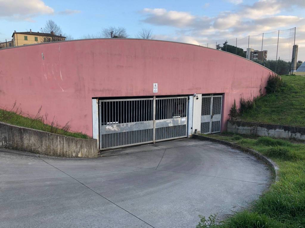 Garage - box via ferdinando magellano, san donato - ospedale, arezzo