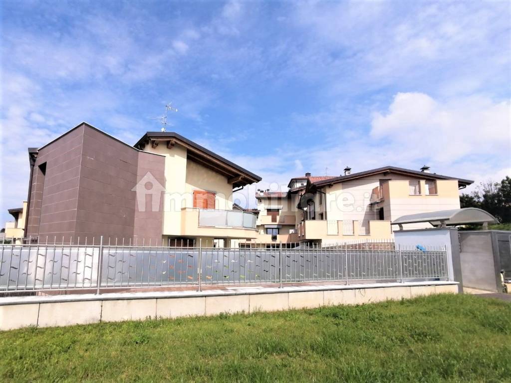 Vendita Appartamento Treviolo. Trilocale, Buono stato, piano terra ...