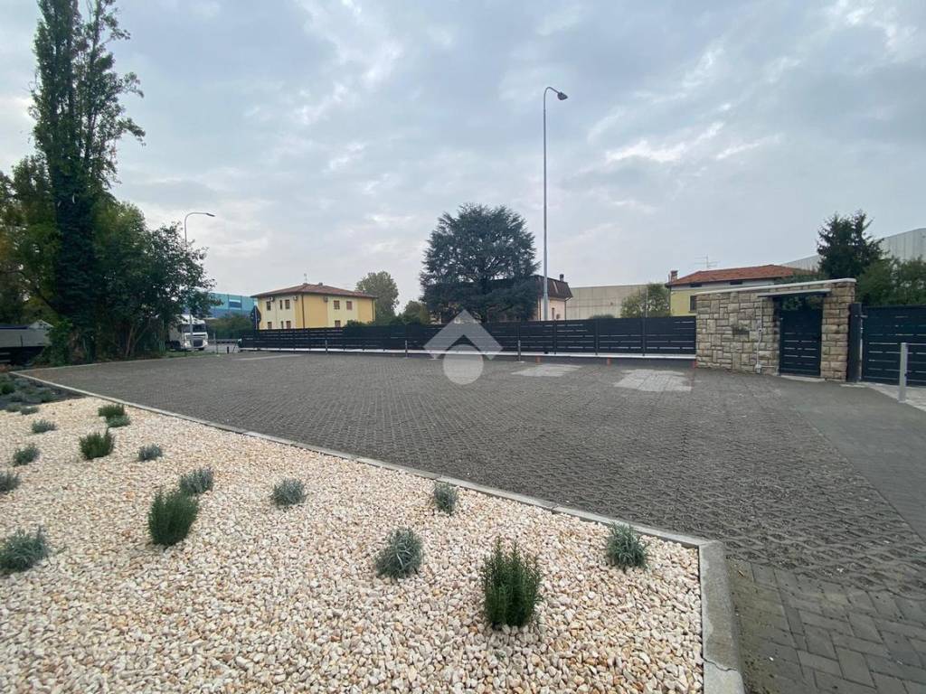 WhatsApp Image 2023-03-20 at 12.43.41 (1)