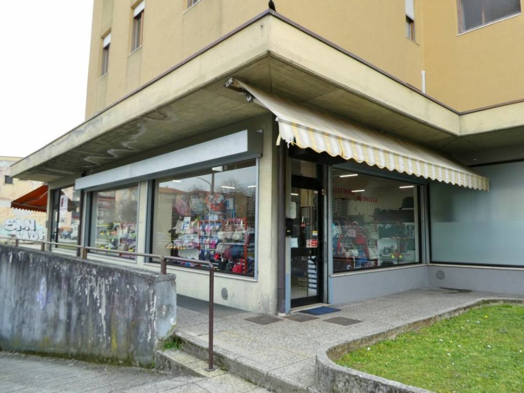 Locale commerciale via gioacchino rossini, san lazzaro, vicenza