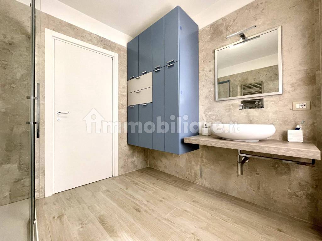 BAGNO PIANO TERRENO