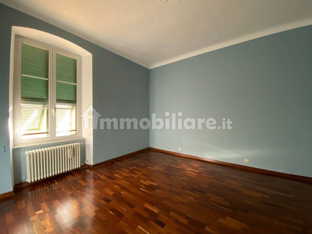 Affitto Appartamento Genova. Trilocale in corso Buenos Aires.... Buono