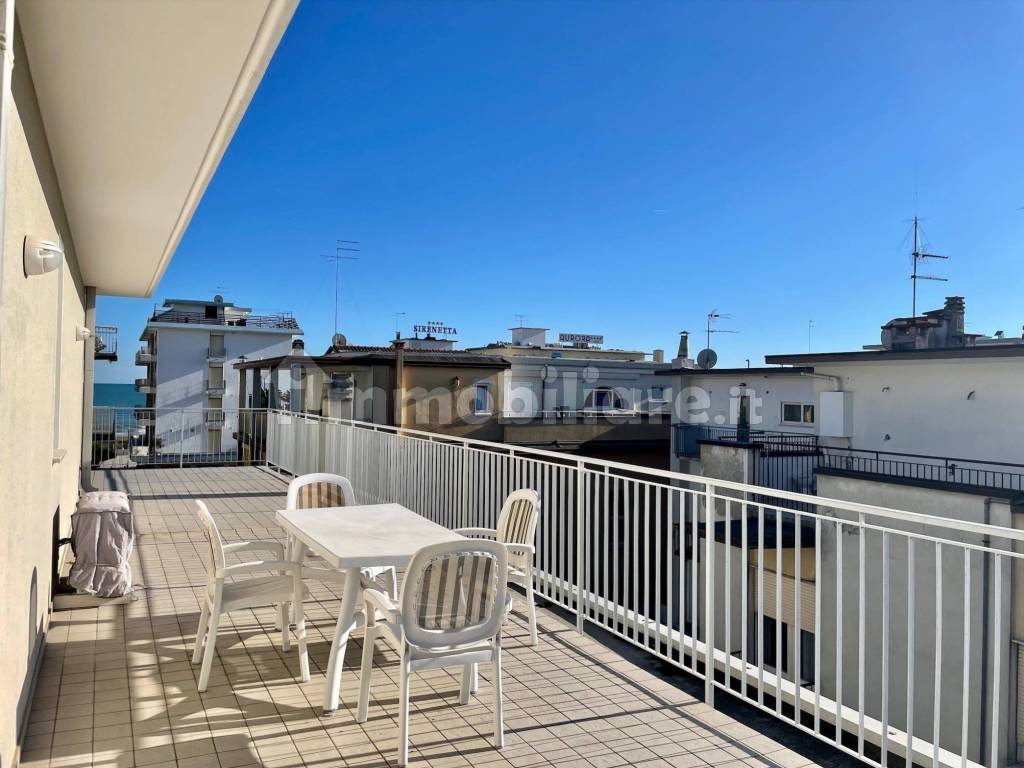 Affitto Appartamento Jesolo. Bilocale in via Silvio Trentin 113. Buono