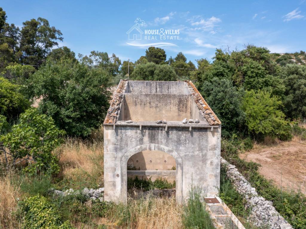 003__caseggiato_con_terreno_in_c_da_san_marco_a_noto_04.jpg